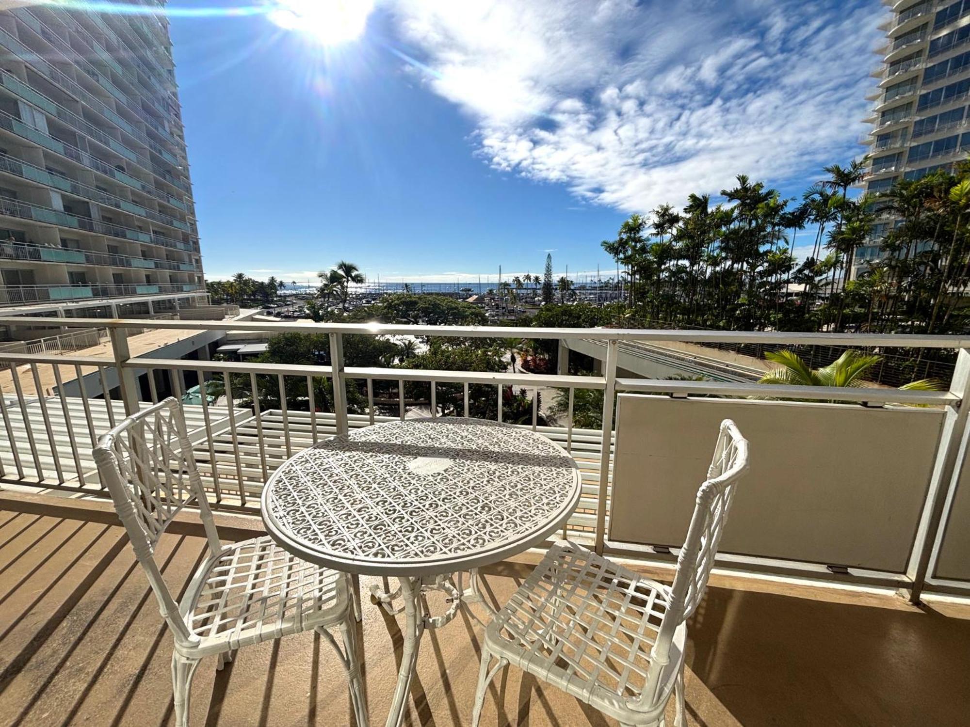 Ilikai Apt 308 - Spacious Studio With Stunning Ocean & Harbor Views Honolulu Exterior foto